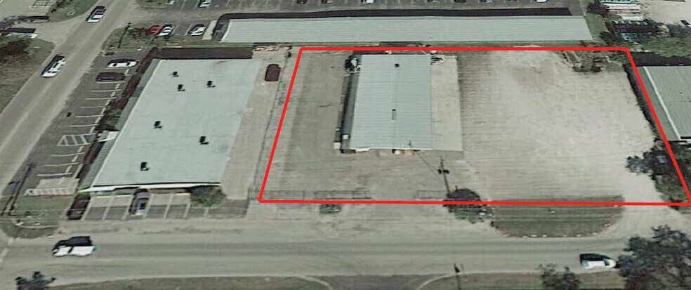 Primary Photo Of 1875 Seward Ave, Naples Manufacturing For Lease