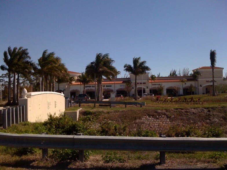More Photos Of 5500-5516 S State Road 7, Lake Worth General Retail For Lease