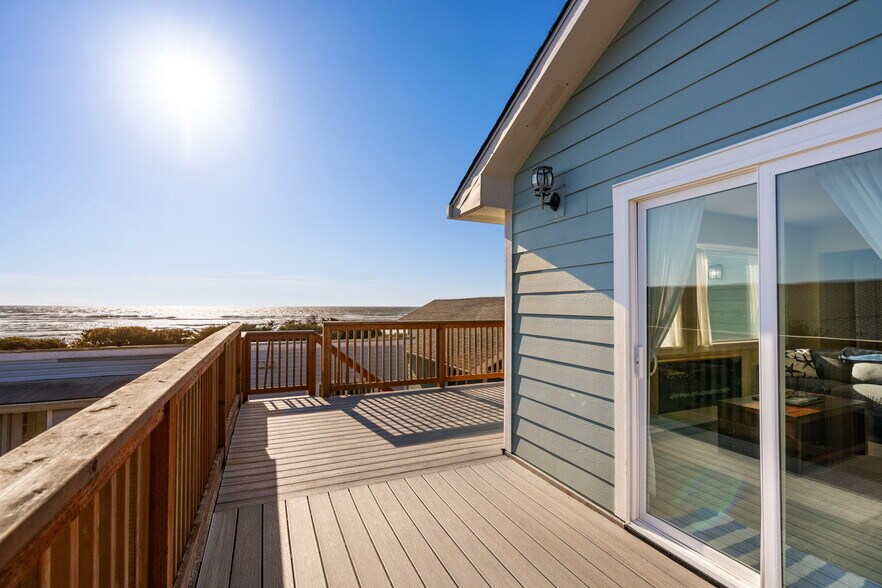 More Photos Of 259 S Pacific St, Rockaway Beach Specialty For Sale
