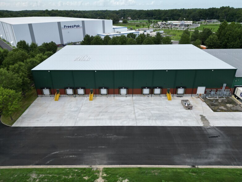 More Photos Of 1965 Northgate Commerce Pky, Suffolk Warehouse For Lease