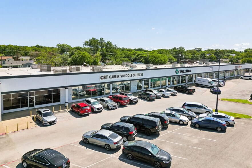 More Photos Of 9888 Ferguson Rd, Dallas Unknown For Lease