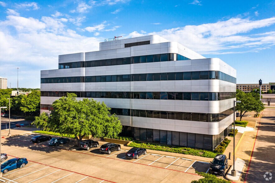 More Photos Of 1200 E Copeland Rd, Arlington Office For Lease