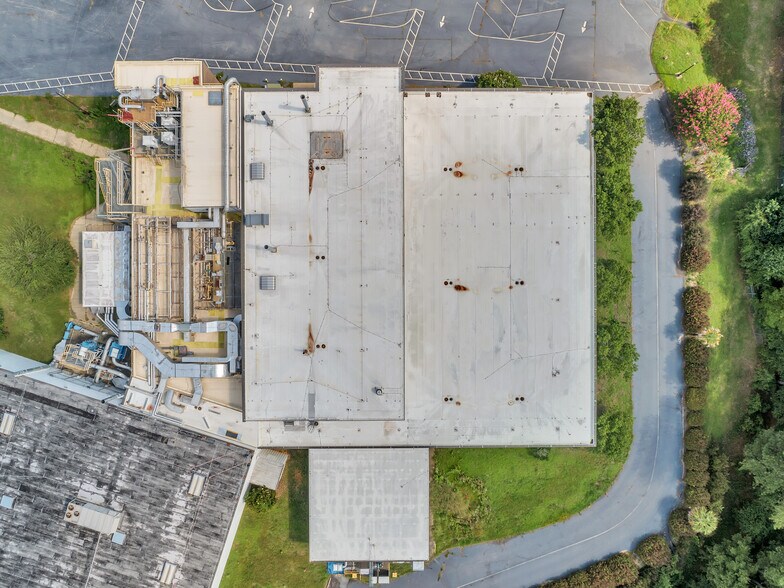 More Photos Of 65 Windham Blvd, Aiken Manufacturing For Sale