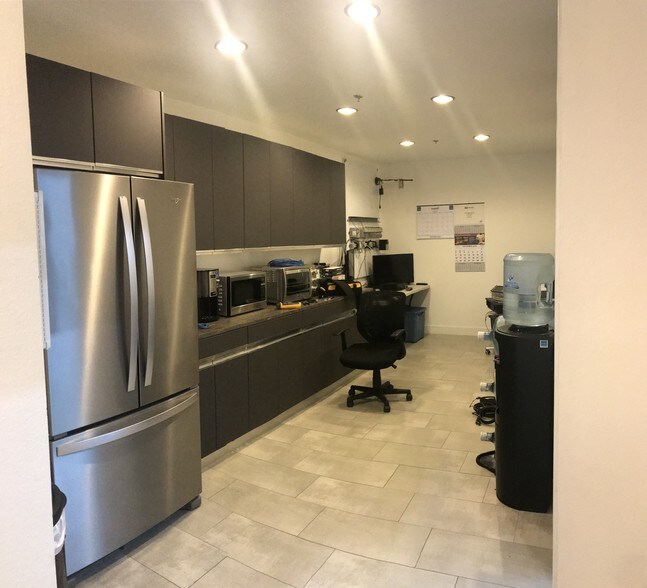 More Photos Of 4450 E McLellan Rd, Mesa Light Distribution For Lease