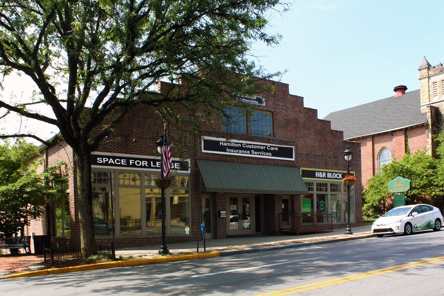 More Photos Of 525 Main St, Stroudsburg Storefront Retail Office For Lease