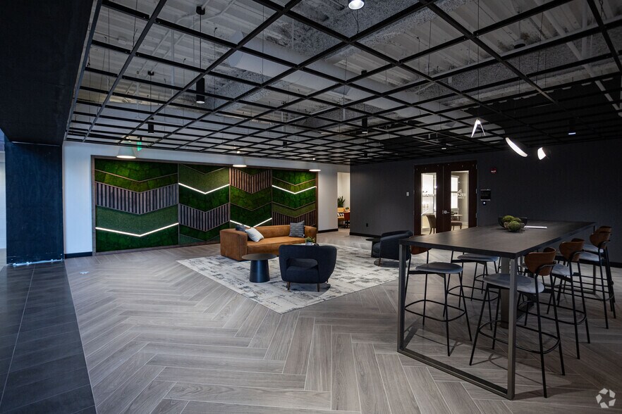 More Photos Of 2555 Meridian Blvd, Franklin Office For Lease