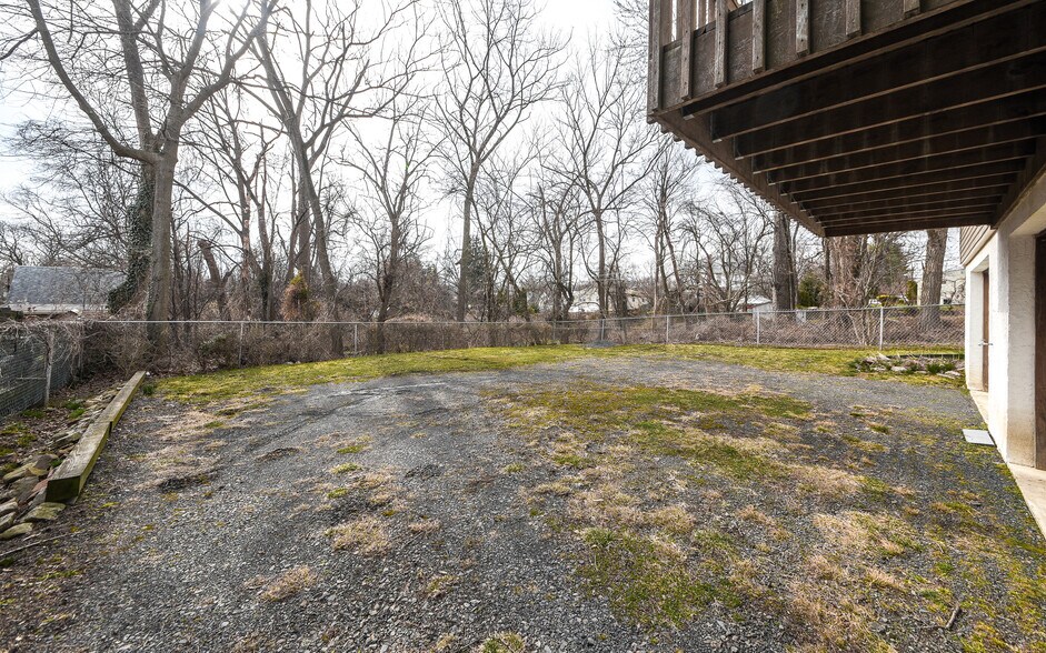 More Photos Of 309 Lynwood Ave, Jenkintown Warehouse For Sale