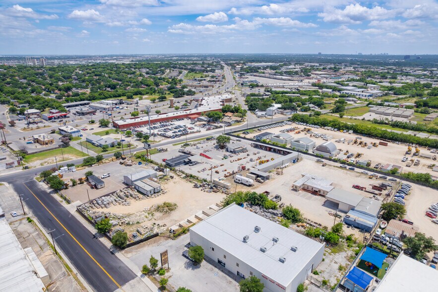 More Photos Of 4350 Naco Pass, San Antonio Service For Sale