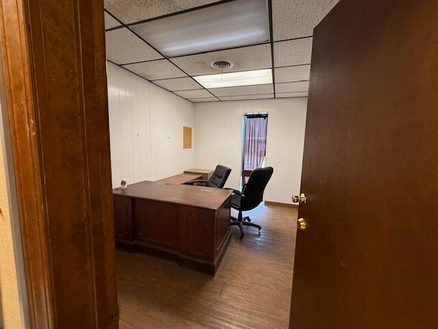 More Photos Of 116 Western St, Pampa Warehouse For Lease