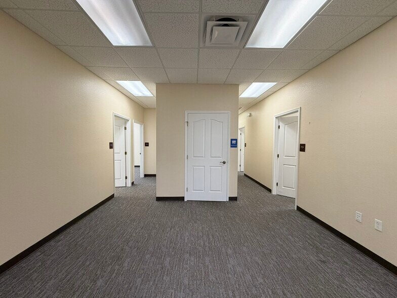 More Photos Of 3107 Medical Way, Sebring Office For Lease