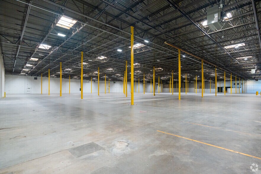 More Photos Of 3550 Odessa Way, Aurora Manufacturing For Lease