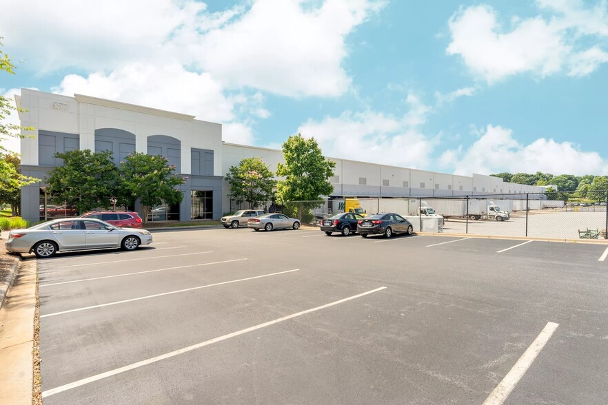 More Photos Of 657 Brigham Rd, Greensboro Unknown For Lease