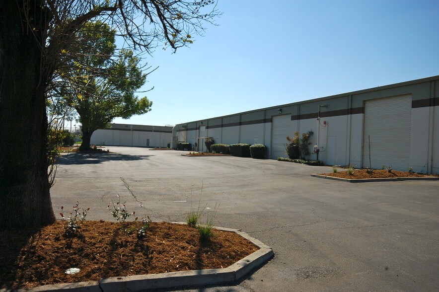 More Photos Of 1542 Tanforan Ave, Woodland Warehouse For Lease