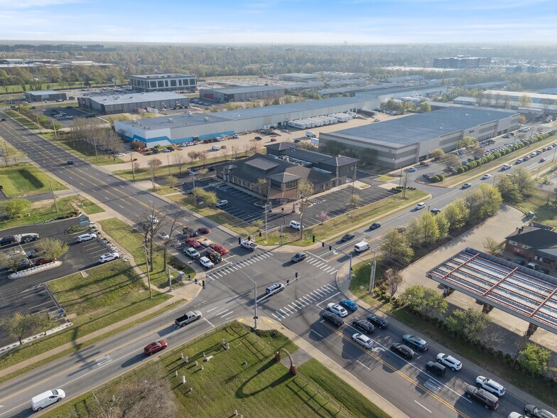 More Photos Of 2701 SE J St, Bentonville Office For Lease