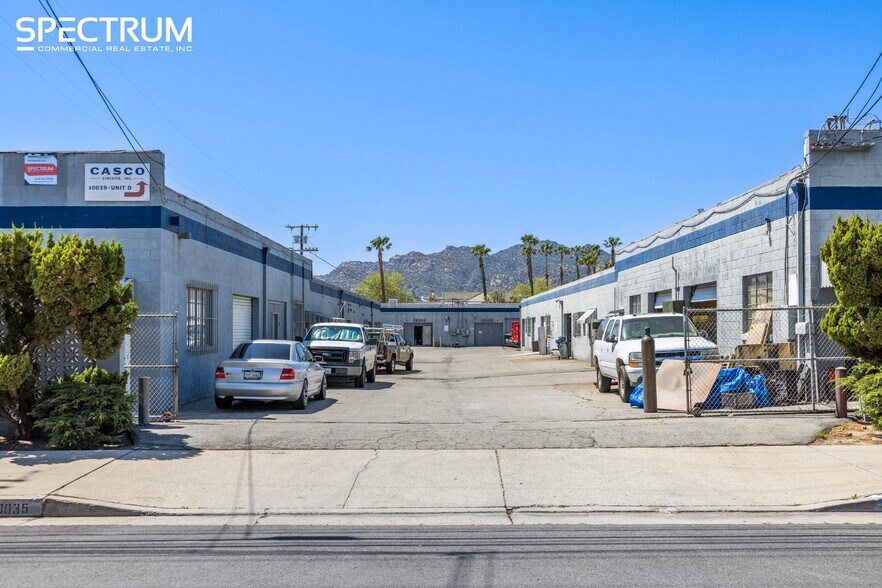 More Photos Of 10035-10043 Canoga Ave, Chatsworth Warehouse For Sale