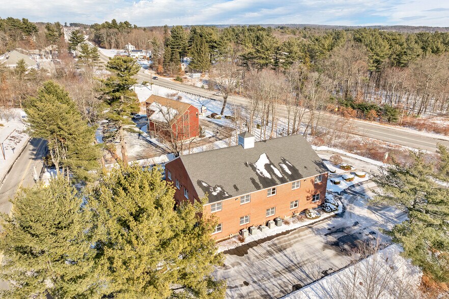 More Photos Of 5 Buttrick Rd, Londonderry Office For Lease