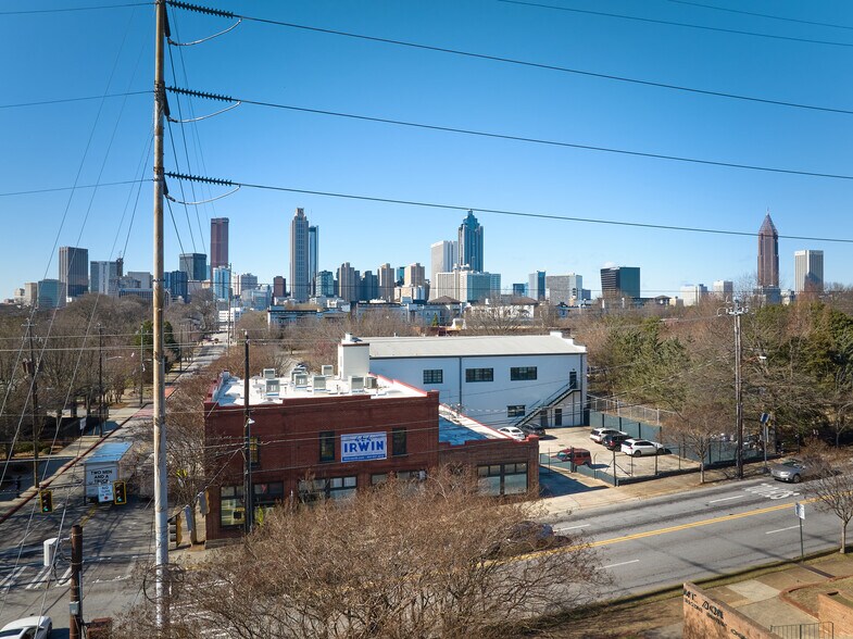 More Photos Of 454 Irwin St Ne, Atlanta Showroom For Lease