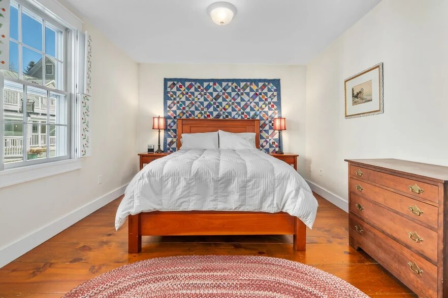 More Photos Of 31 Huntington Pl, Rochester Apartments For Sale