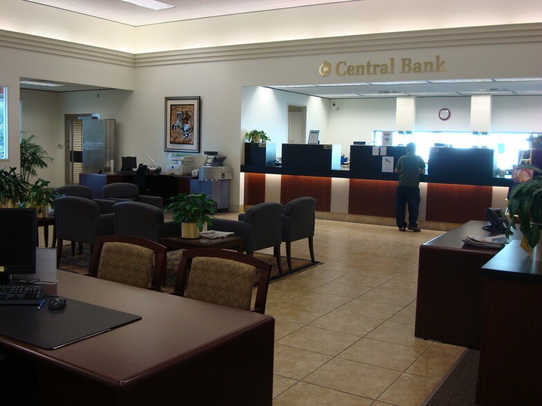 More Photos Of 12112 Bellaire Blvd, Houston Medical For Lease