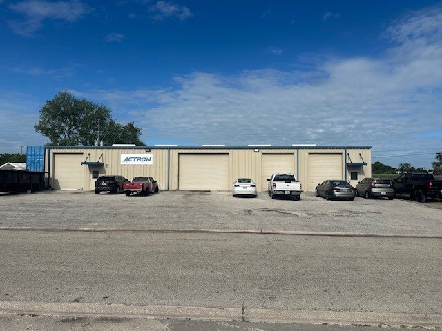 Primary Photo Of 13110 60th St, Clearwater Warehouse For Lease