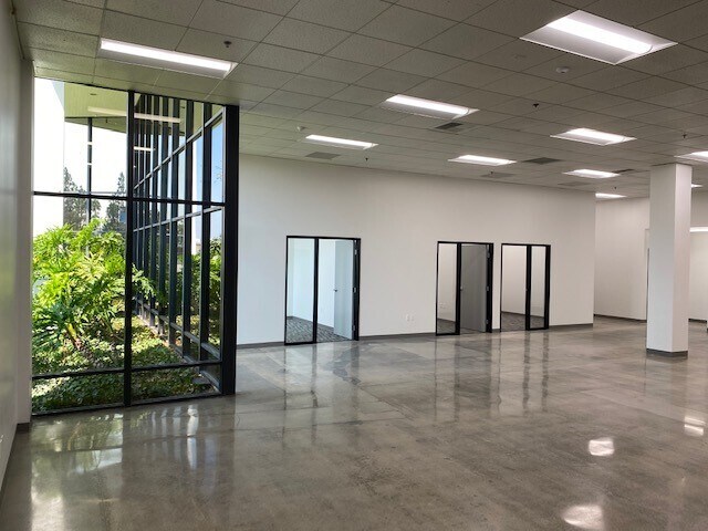 More Photos Of 737 W Artesia Blvd, Compton Warehouse For Lease