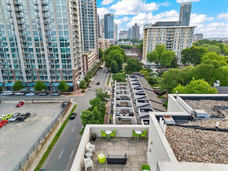 More Photos Of 715 N Church St, Charlotte Office For Sale
