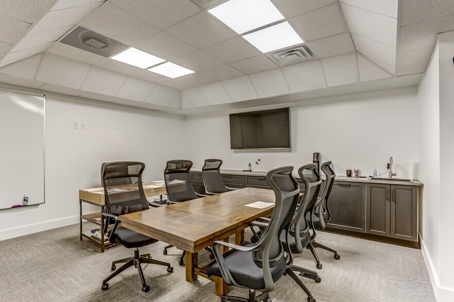 More Photos Of 222 Quality Dr, Byhalia Warehouse For Sale