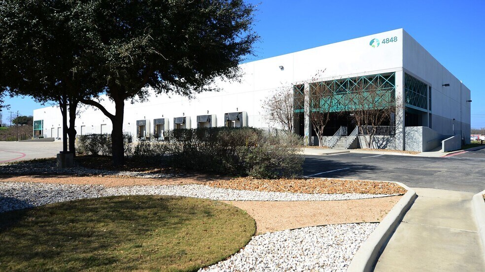 More Photos Of 4633 Perrin Crk, San Antonio Unknown For Lease