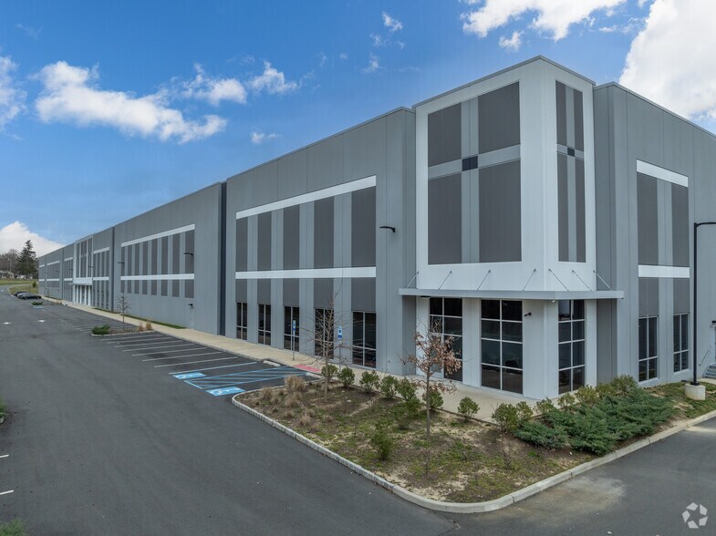 Primary Photo Of 2555 Kuser Rd, Hamilton Warehouse For Lease