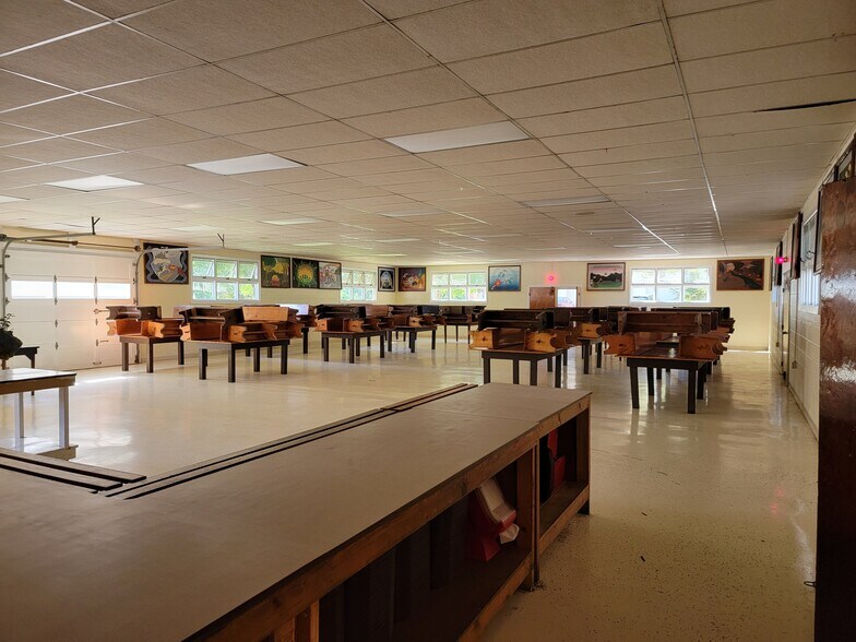 More Photos Of 232 White Oak Rd, Elizaville Specialty For Sale