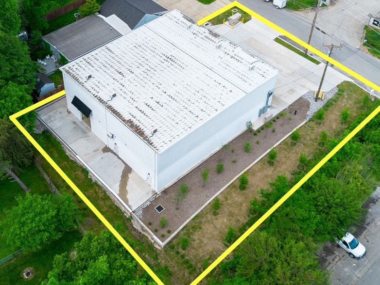 More Photos Of 1034 KIRKLAND Ave, Nashville Warehouse For Lease