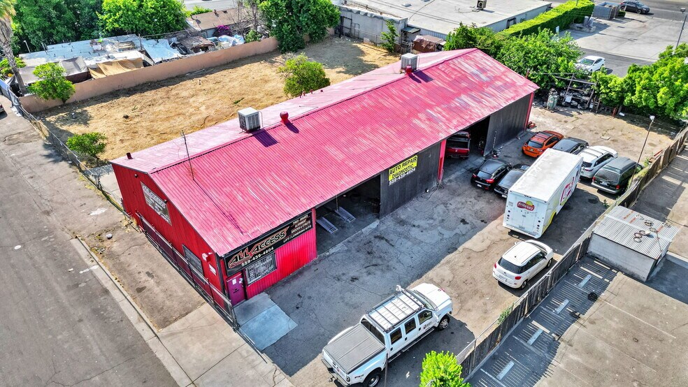 More Photos Of 27 E Birch Ave, Fresno Service For Lease