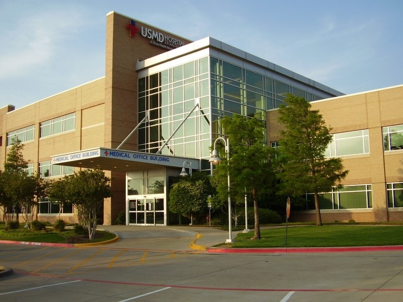 More Photos Of 811 W Interstate 20, Arlington Healthcare For Lease