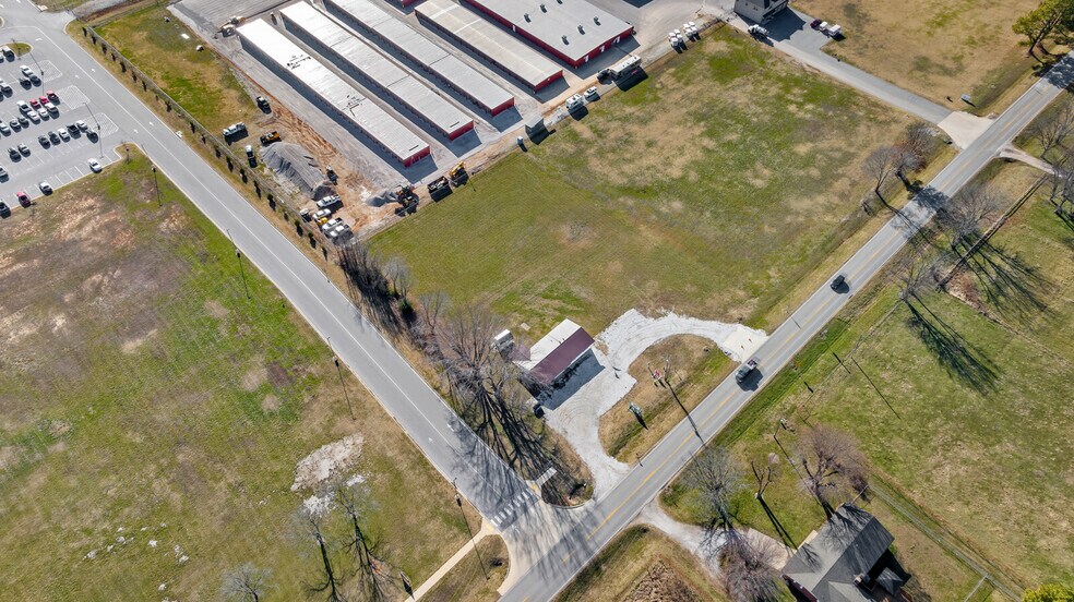 More Photos Of 1997 W Pickens Rd, Pea Ridge Office For Sale