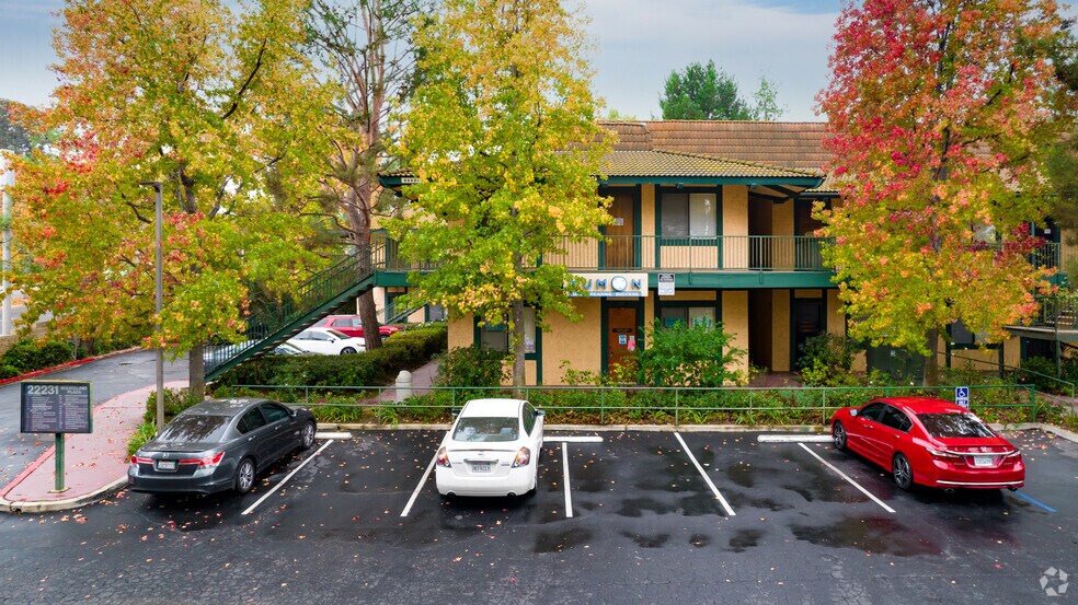 More Photos Of 22231 Mulholland Hwy, Calabasas Office For Lease