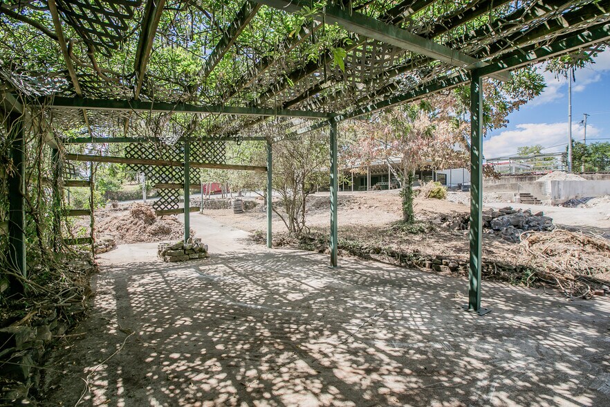 More Photos Of 1116 W Highway 76, Branson General Retail For Lease