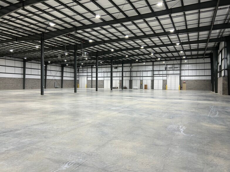 More Photos Of 6451 Ladd Ave, Louisville Warehouse For Sale