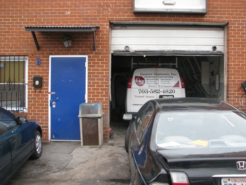 More Photos Of 4426 Beech Rd, Temple Hills Service For Lease