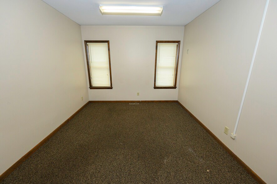 More Photos Of 2500 Brewerton Rd, Mattydale Office Residential For Lease