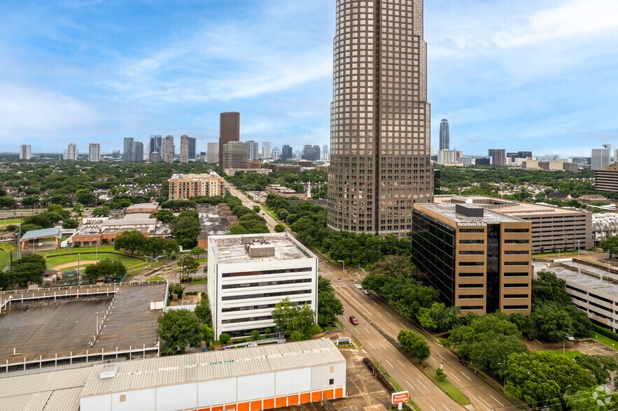 More Photos Of 5851 San Felipe St, Houston Office For Lease