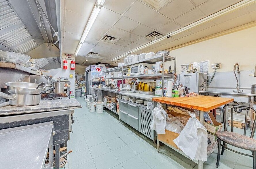 More Photos Of 34 Athabasca Av, Devon Storefront For Sale