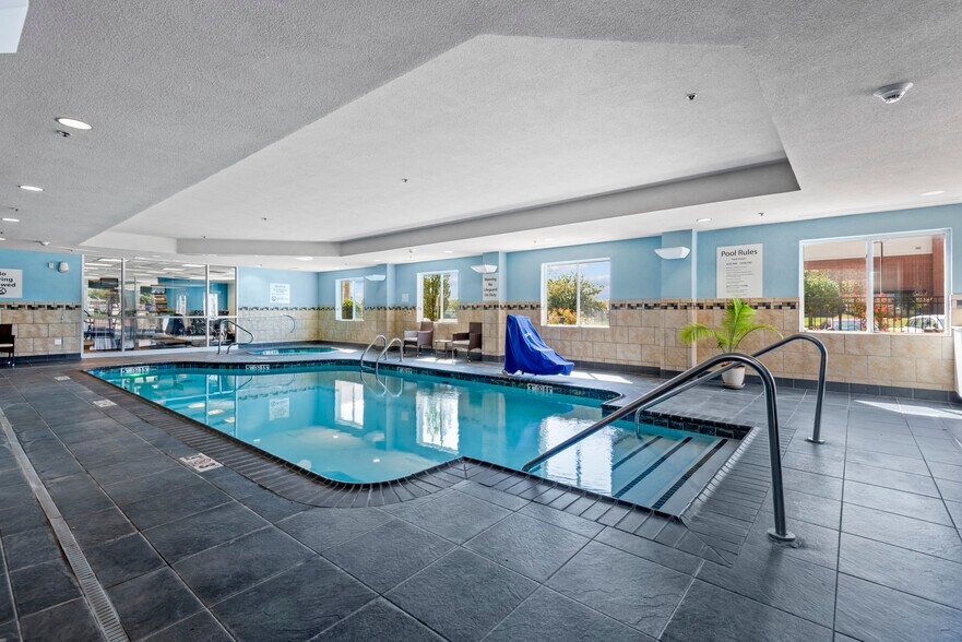 More Photos Of 8405 E 102nd St S, Tulsa Hotel For Sale