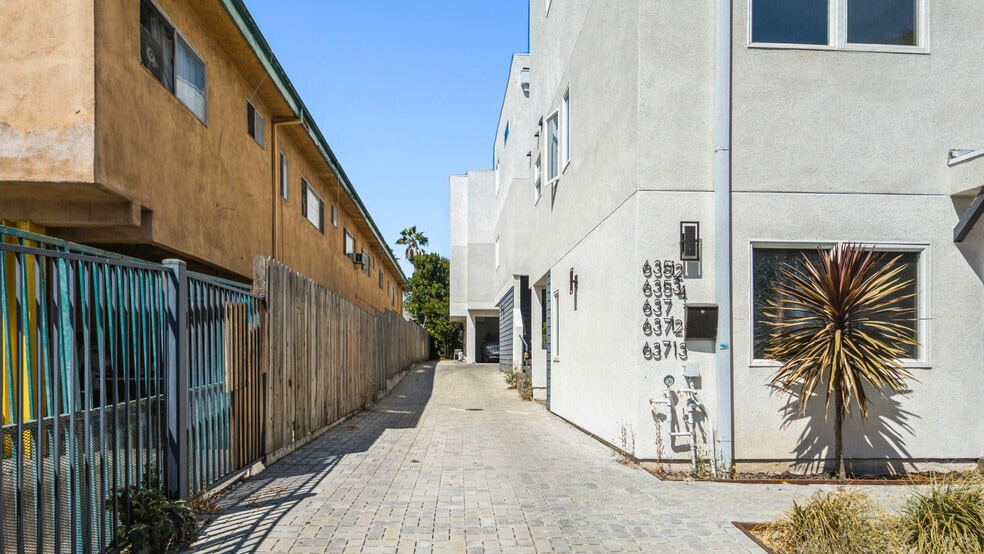 More Photos Of 635 N Harvard Blvd, Los Angeles Apartments For Sale