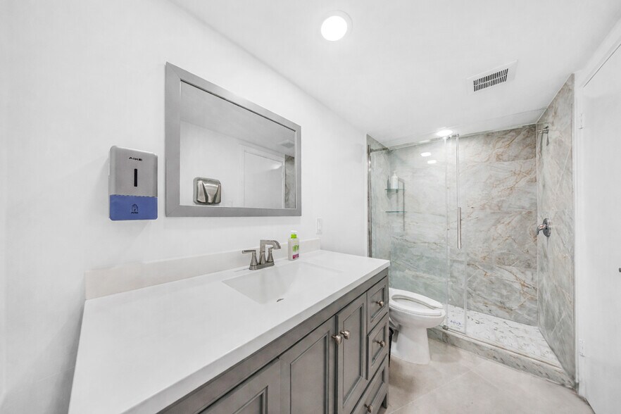 More Photos Of 5401 Collins Ave, Miami Beach Apartments For Sale