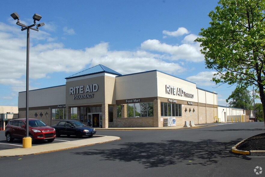 More Photos Of 500 E Lancaster Ave, Reading Drugstore For Lease