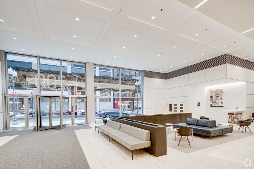 More Photos Of 200 W Adams St, Chicago Office For Lease