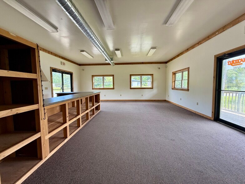 More Photos Of 8570 VT Route 9, Woodford Warehouse For Sale