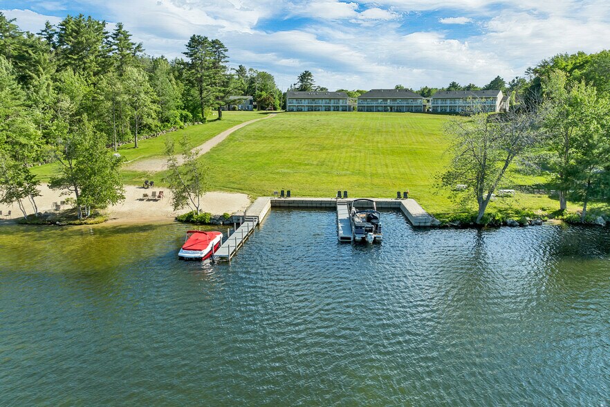 More Photos Of 280 S Main St, Wolfeboro Hotel For Sale