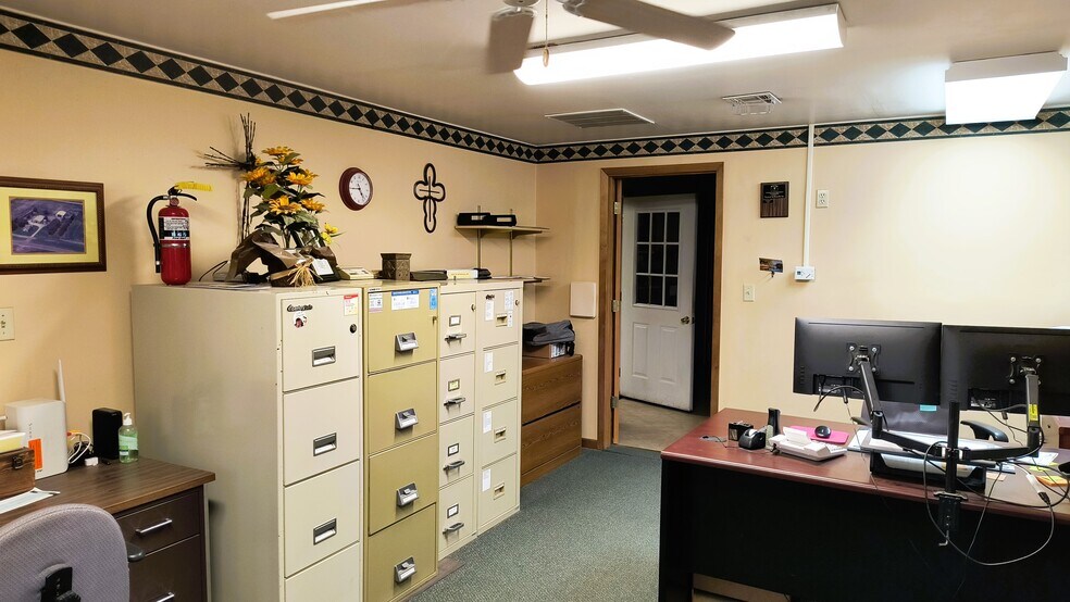 More Photos Of 853 KS-19 Hwy, Larned Warehouse For Sale