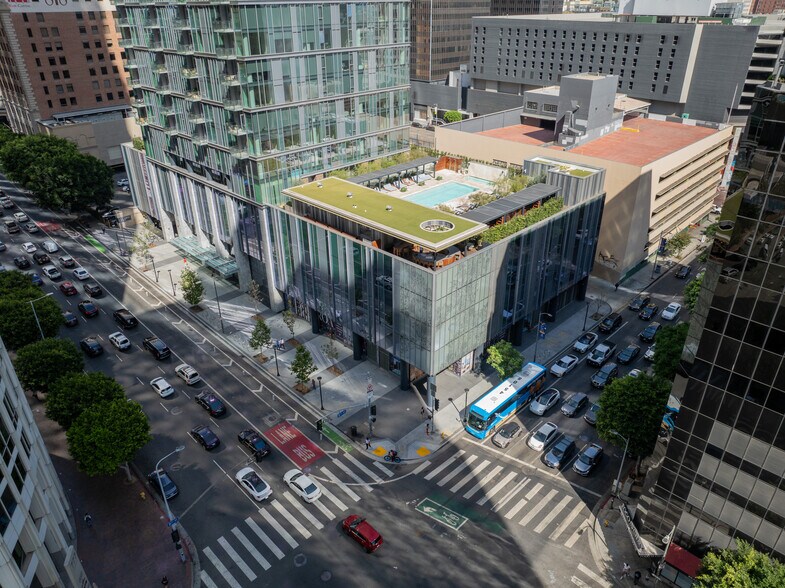 More Photos Of 744 S Figueroa St, Los Angeles Apartments For Lease